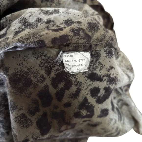 Calvin Klein Leopard Print V-Neck Women's Top Size M - Picture 15 of 15